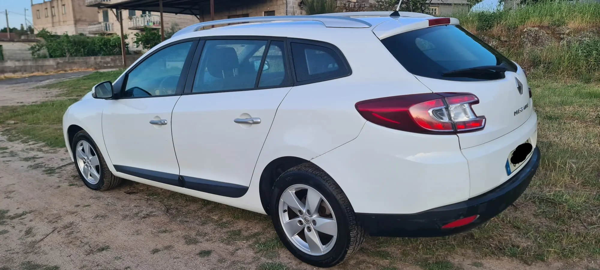 Renault Mégane III Sport Tourer 2014 — foto 2
