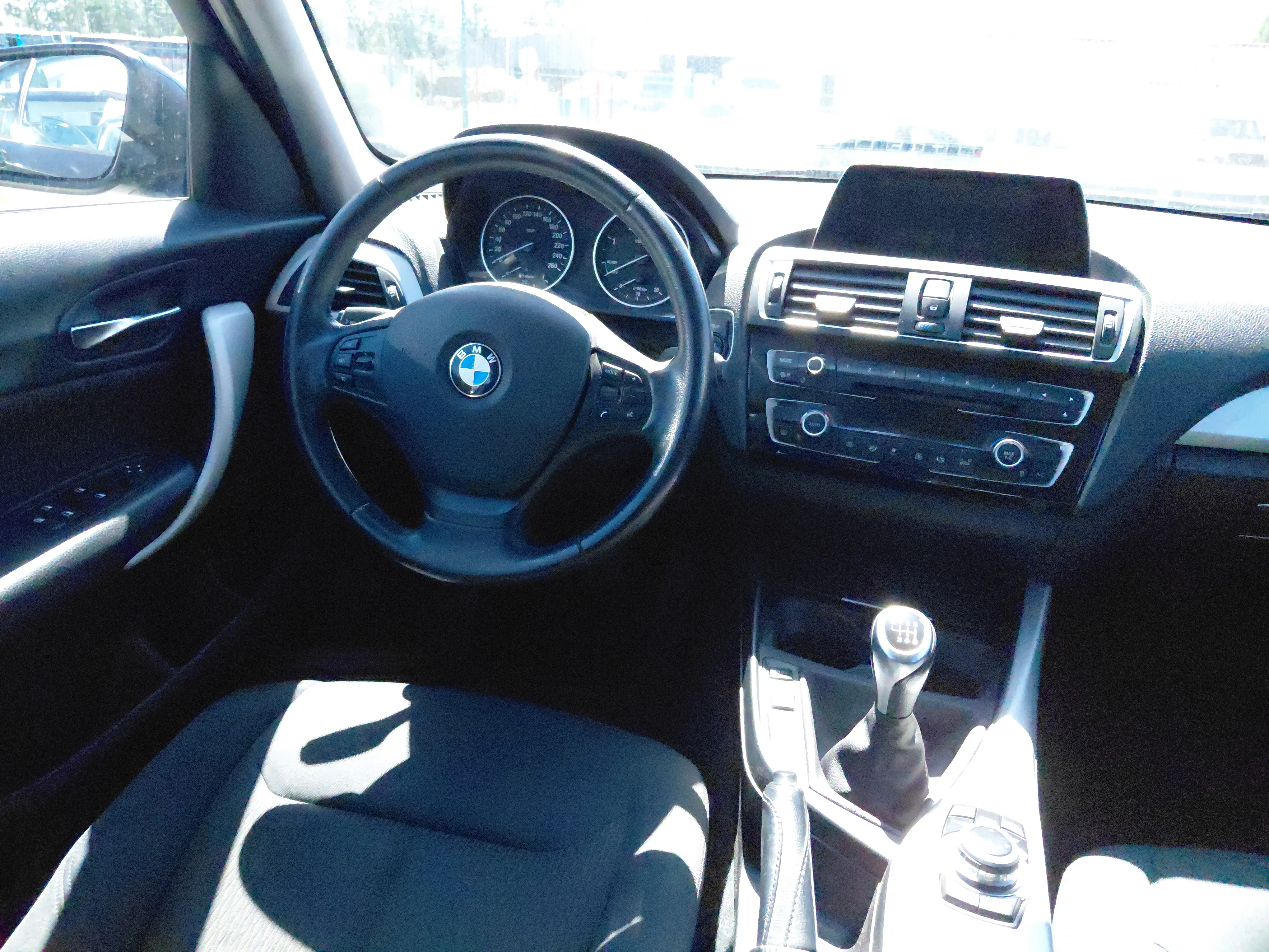 BMW 116d 2016 — foto 5